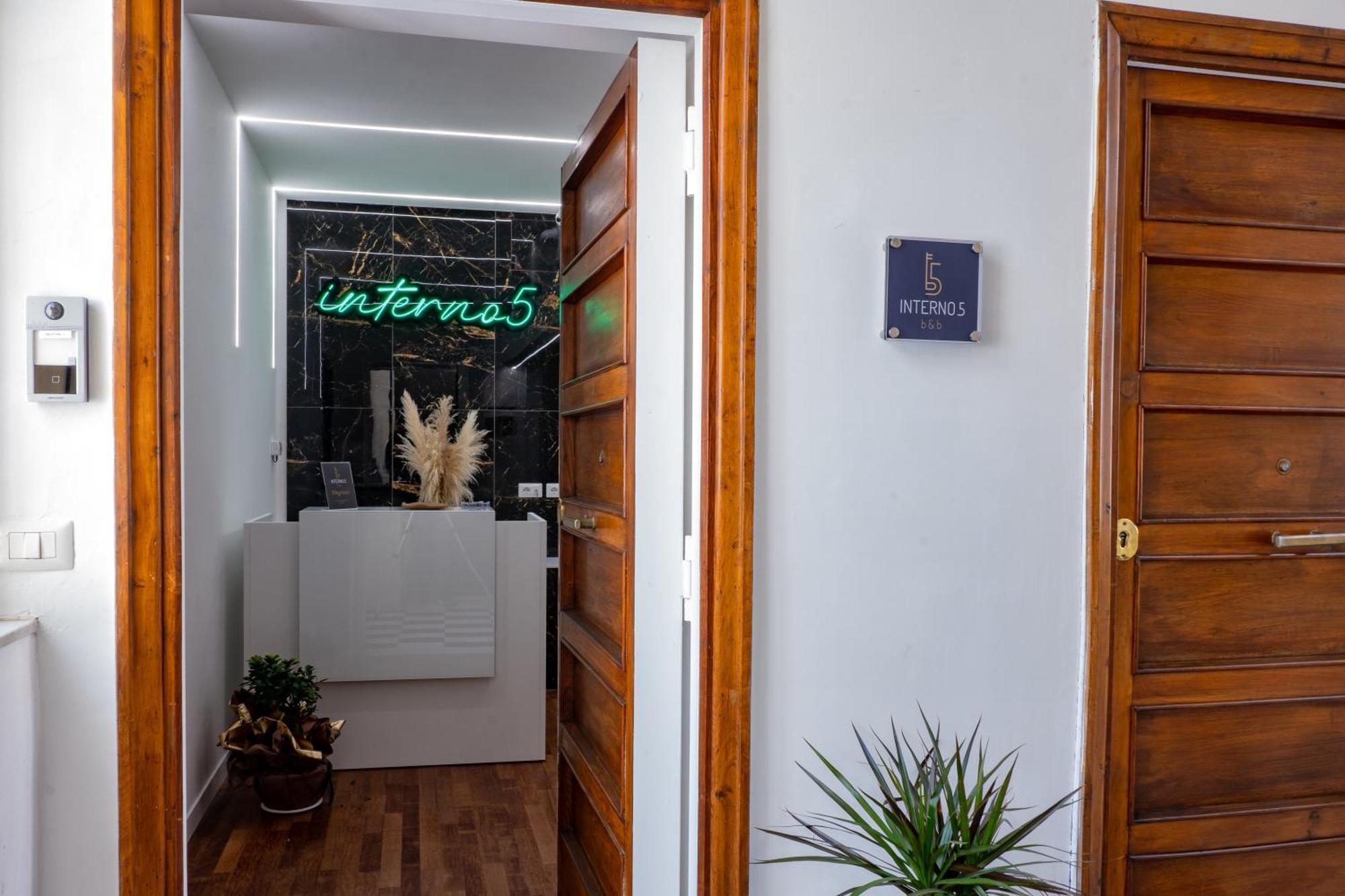 B&B Interno 5 Napels Buitenkant foto